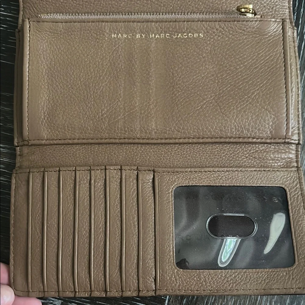 Marc by Marc Jacobs Brown Leather Wallet - Picture 4 of 5